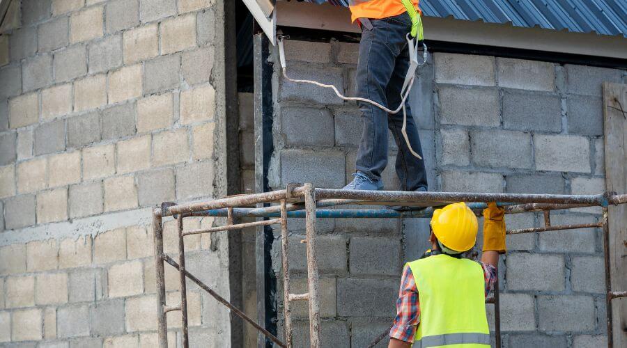 Expert Emergency Roof Repairs services in Altadena, CA